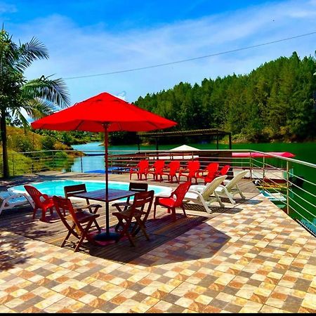 Finca Santa Monica Guatape Privada Lujosa Piscina Jacuzzi Sauna Muelle Represa Jetski Planchon Villa Exterior photo