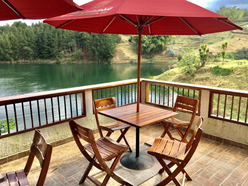 Finca Santa Monica Guatape Privada Lujosa Piscina Jacuzzi Sauna Muelle Represa Jetski Planchon Villa Exterior photo