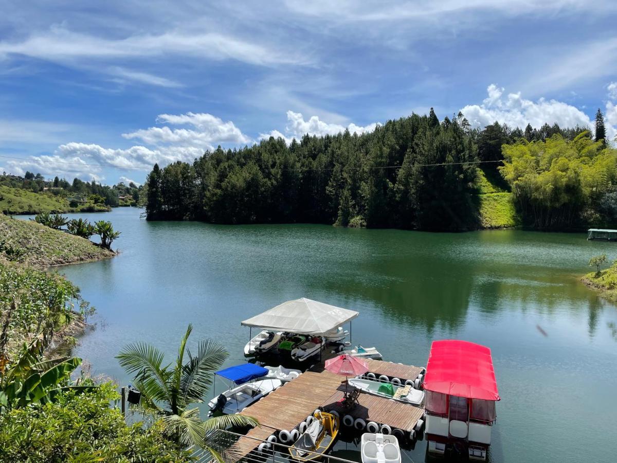 Finca Santa Monica Guatape Privada Lujosa Piscina Jacuzzi Sauna Muelle Represa Jetski Planchon Villa Exterior photo