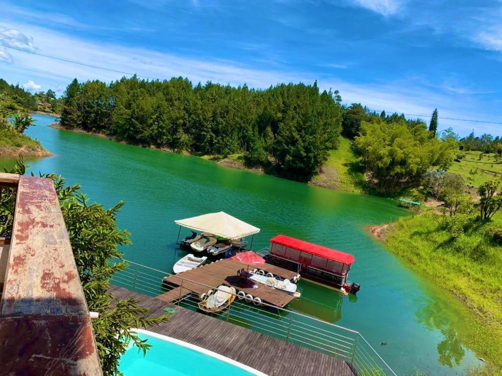 Finca Santa Monica Guatape Privada Lujosa Piscina Jacuzzi Sauna Muelle Represa Jetski Planchon Villa Exterior photo